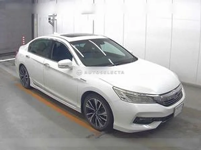 Honda Accord Hybrid 2017, auction grade 4