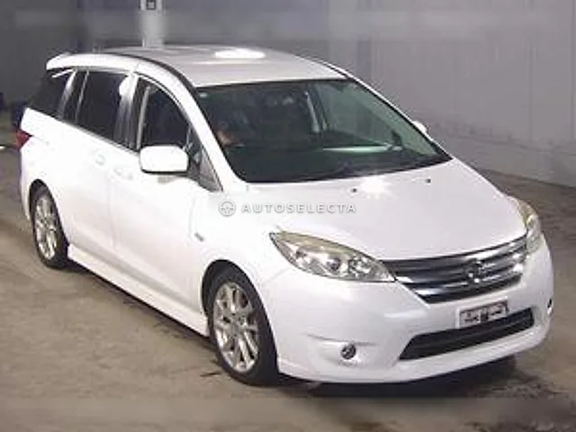 Nissan Lafesta 2013, auction grade 4