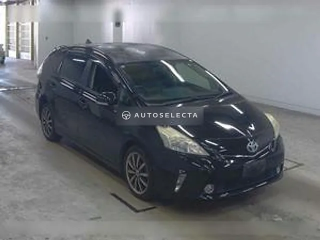 Toyota Prius Alpha 2011, auction grade R