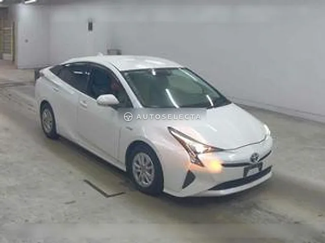 Toyota Prius 2016, auction grade R