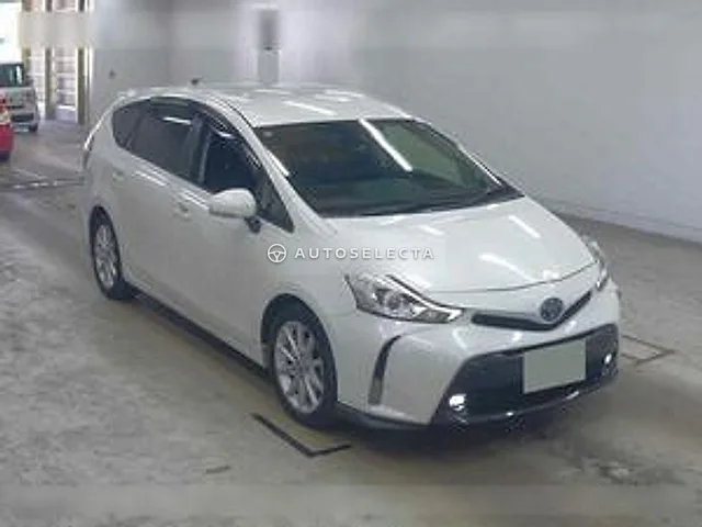 Toyota Prius Alpha 2019, auction grade R