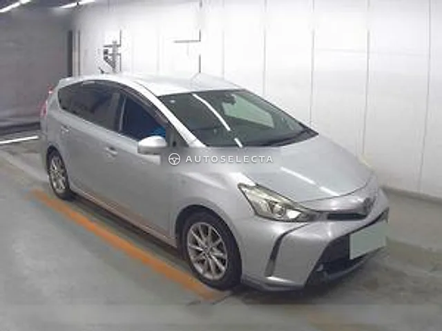 Toyota Prius Alpha 2015, auction grade 3