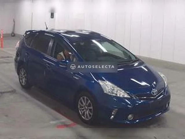Toyota Prius Alpha 2011, auction grade R