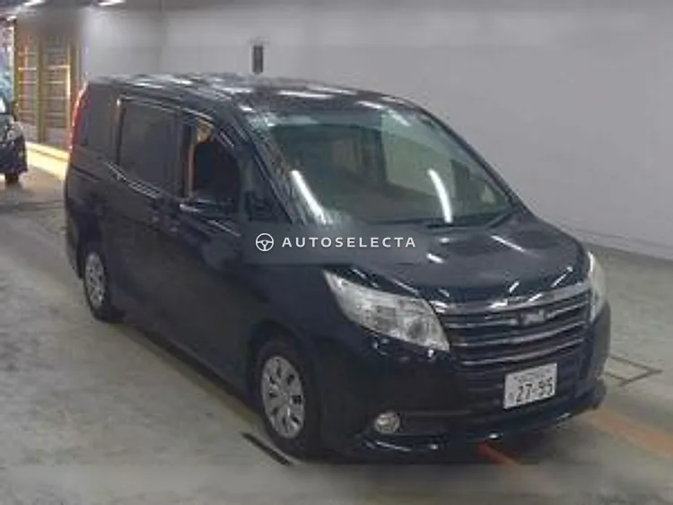 Toyota Noah 2014, photo 1 of 1