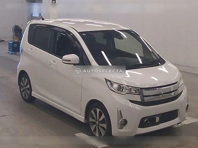 Mitsubishi eK Custom 2015, auction grade 4
