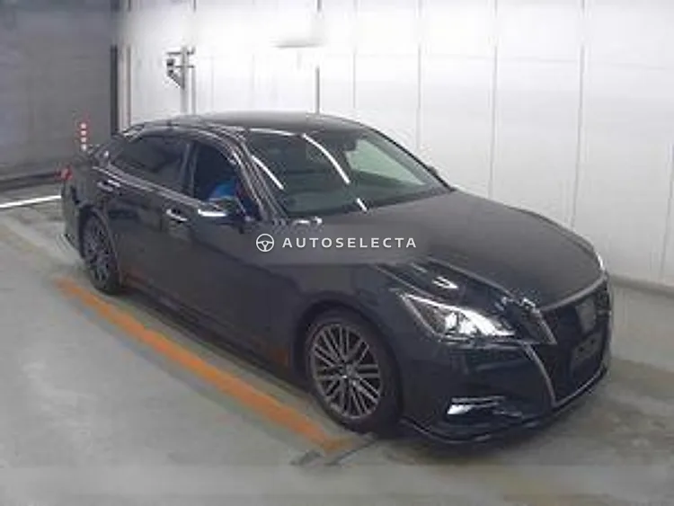 Toyota Crown 2017, photo 1 of 1