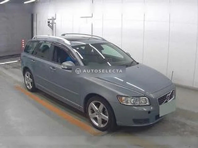 Volvo V50 2012, auction grade 4