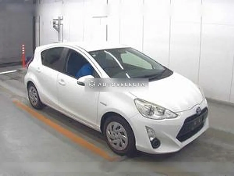 Toyota Aqua 2016, photo 1 of 1