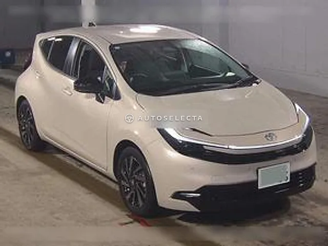 Toyota Aqua 2025, auction grade 5