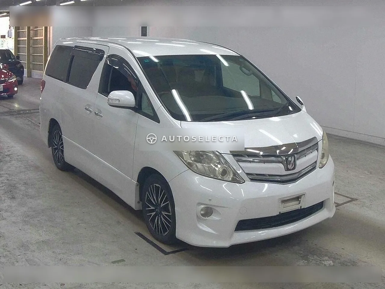 Toyota Alphard 2010, photo 1 of 6