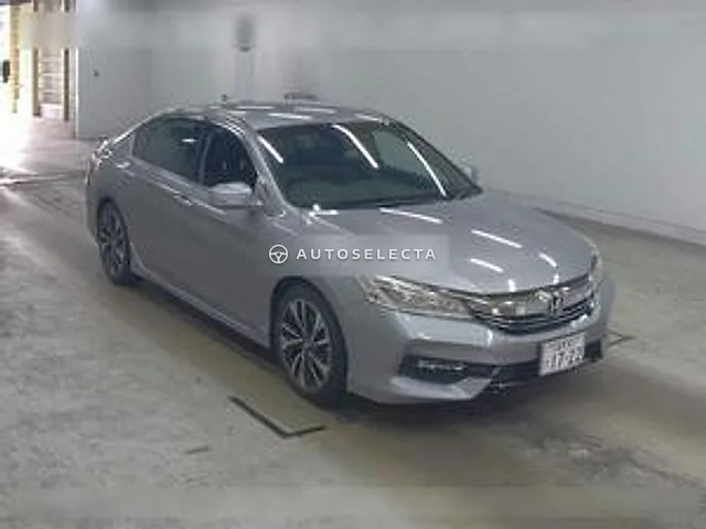 Honda Accord Hybrid 2017, auction grade 4.5