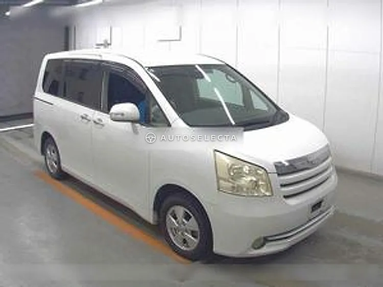 Toyota Noah 2007, photo 1 of 1