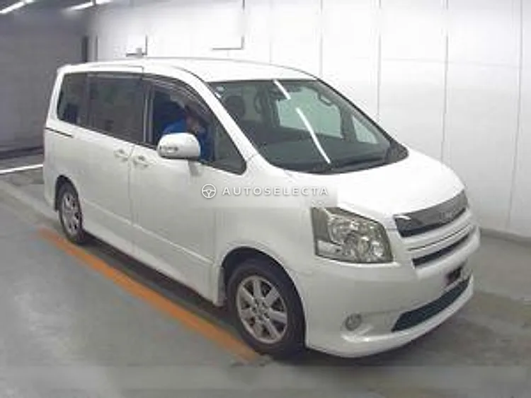 Toyota Noah 2009, photo 1 of 1