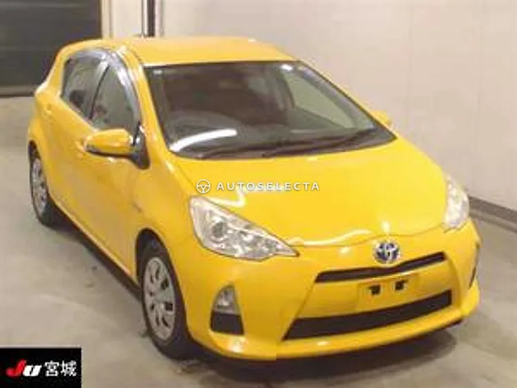 Toyota Aqua 2012, photo 1 of 1