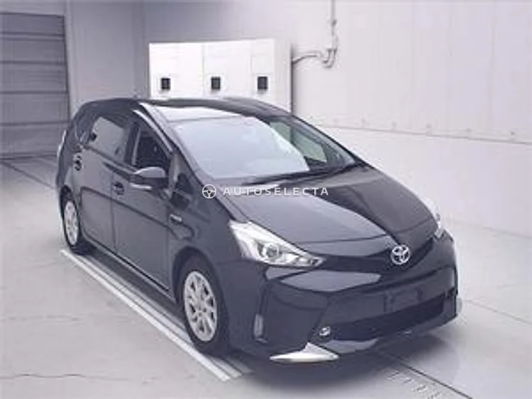 Toyota Prius Alpha 2015, photo 1 of 1