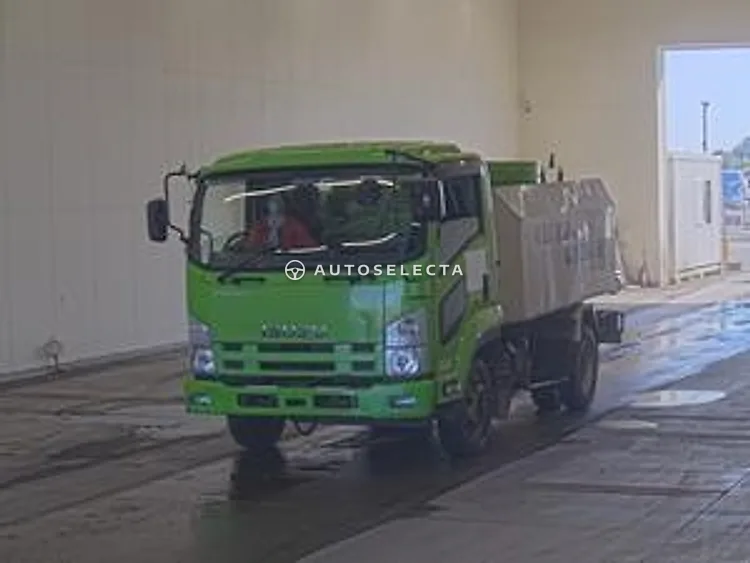 Isuzu Forward 2010, photo 1 of 1