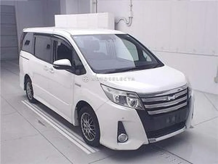 Toyota Noah 2016, photo 1 of 11