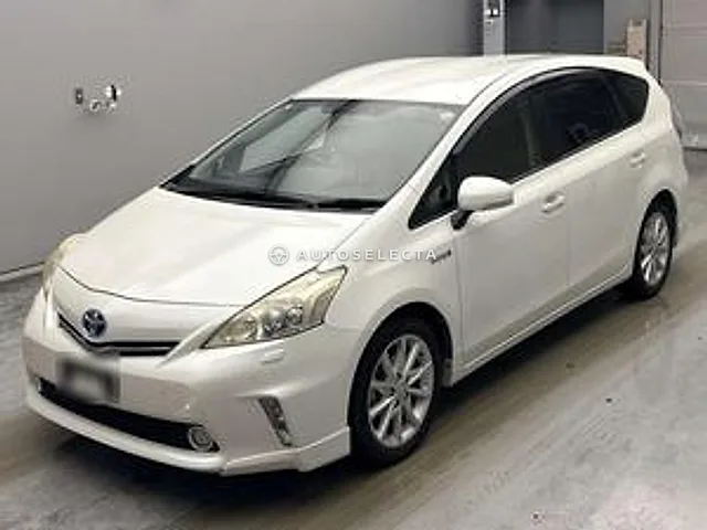 Toyota Prius Alpha 2012, auction grade R