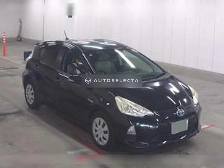 Toyota Aqua 2012, photo 1 of 1
