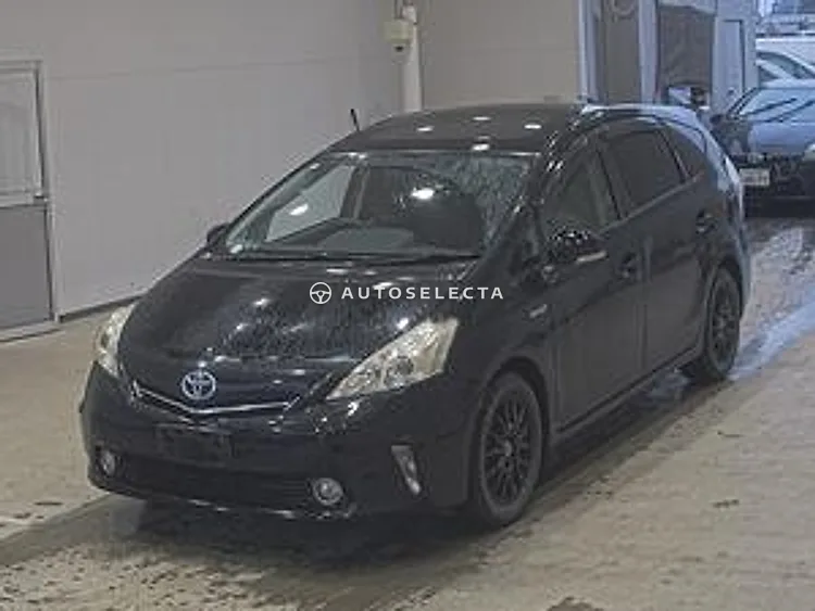 Toyota Prius Alpha 2012, photo 1 of 1