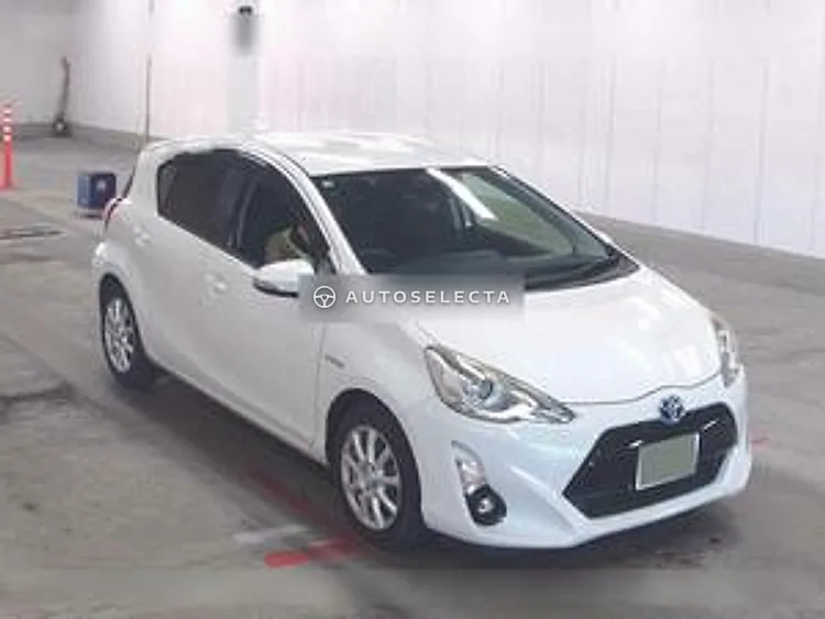 Toyota Aqua 2015, photo 1 of 1