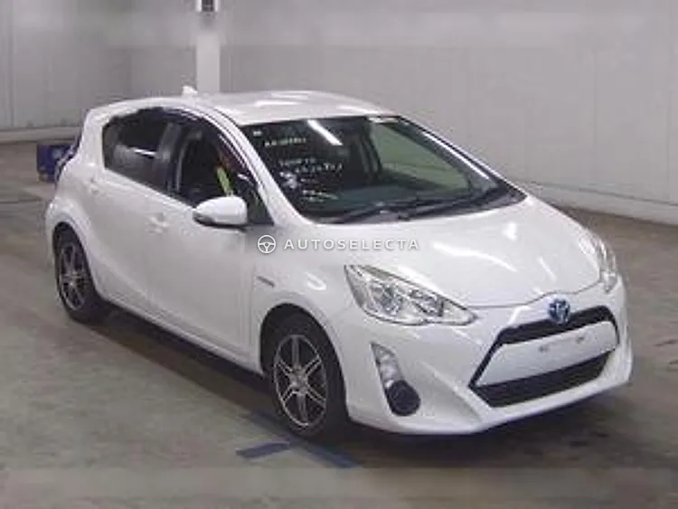 Toyota Aqua 2015, photo 1 of 1