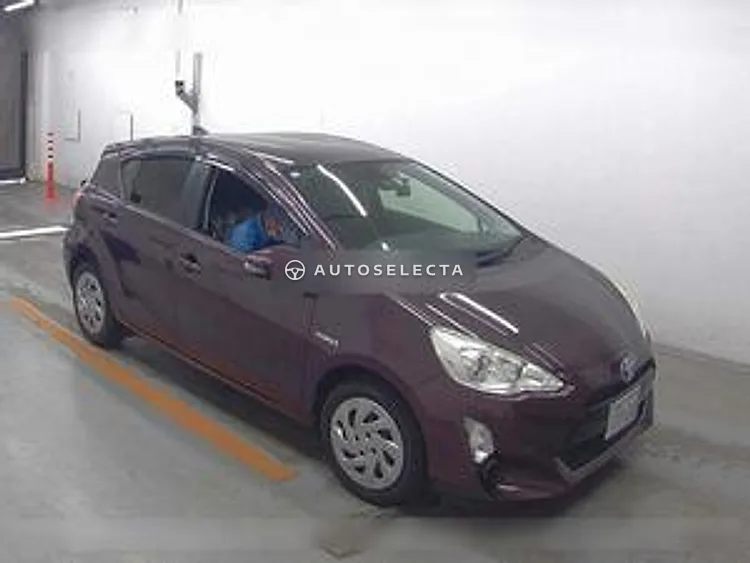 Toyota Aqua 2016, photo 1 of 1