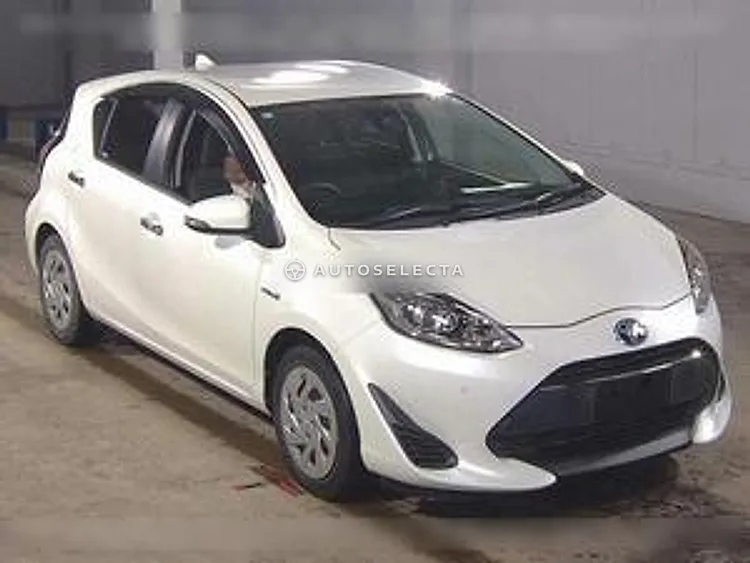 Toyota Aqua 2018, photo 1 of 1