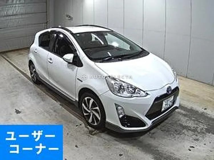 Toyota Aqua 2015, photo 1 of 1