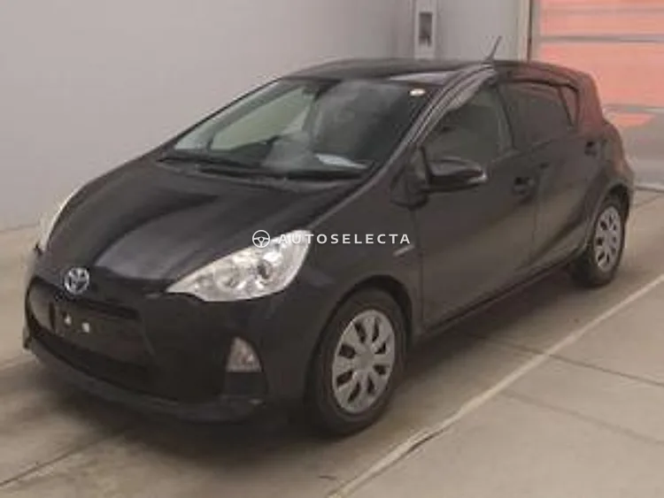 Toyota Aqua 2012, photo 1 of 1