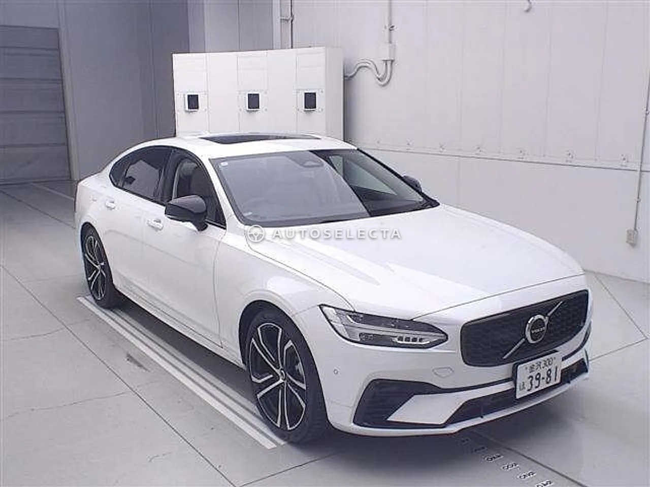 Volvo V90 2024, photo 1 of 11