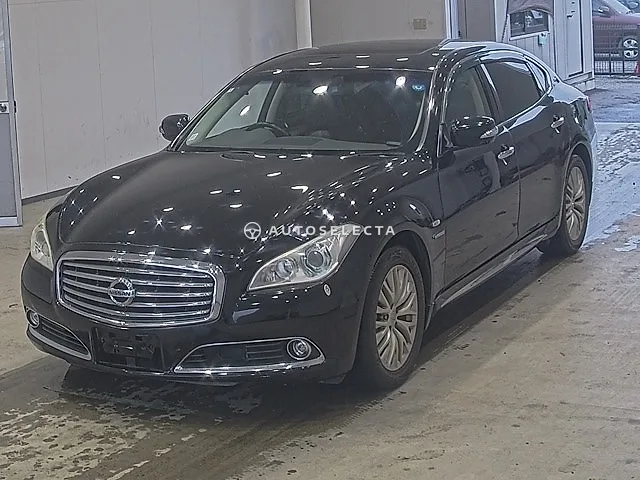 Nissan Cima 2012, auction grade 3.5