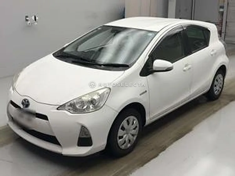 Toyota Aqua 2013, photo 1 of 1