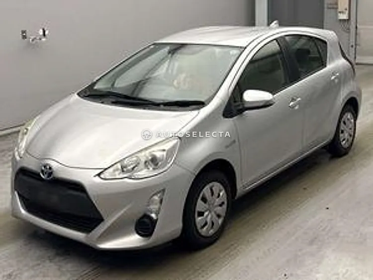 Toyota Aqua 2017, photo 1 of 1