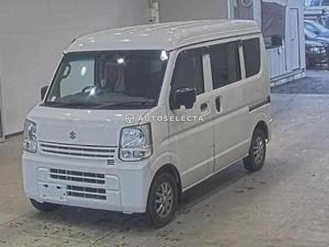 Suzuki Every 2023, auction grade RA