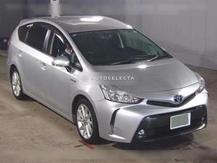 Toyota Prius Alpha 2017, photo 1 of 1