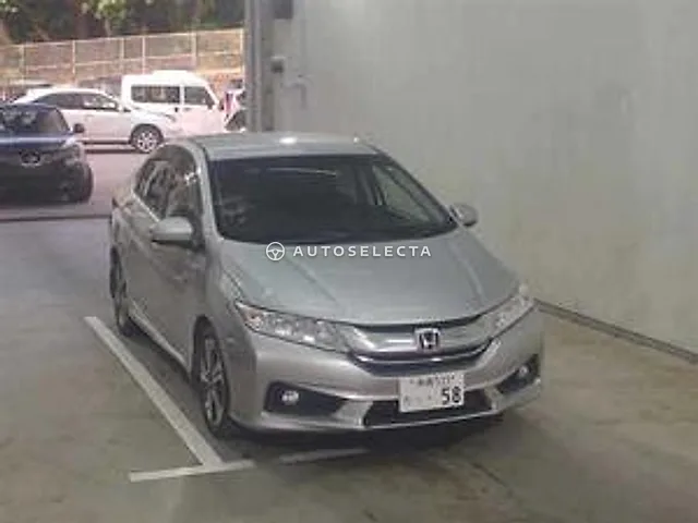 Honda Grace 2015, auction grade R