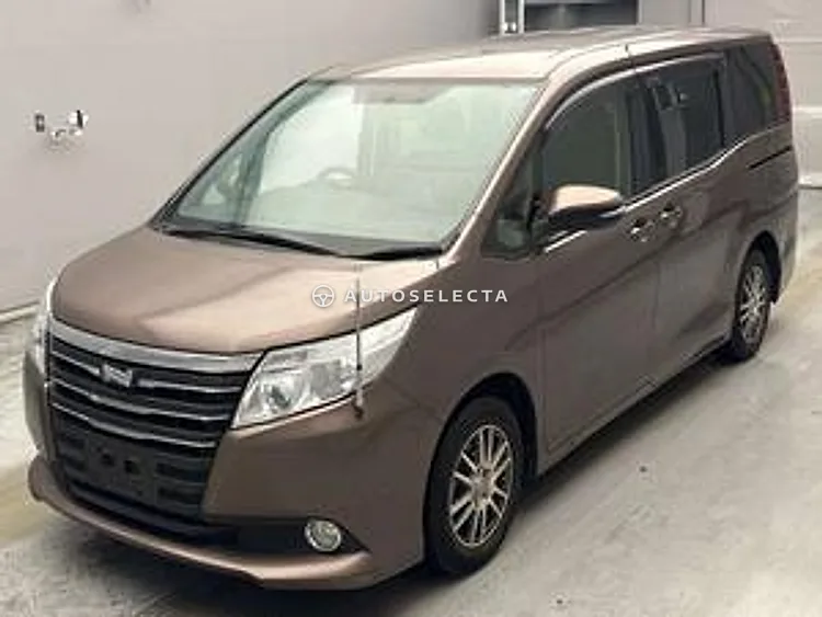 Toyota Noah 2016, photo 1 of 1