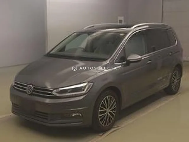 Volkswagen Golf Touran 2018, auction grade 3