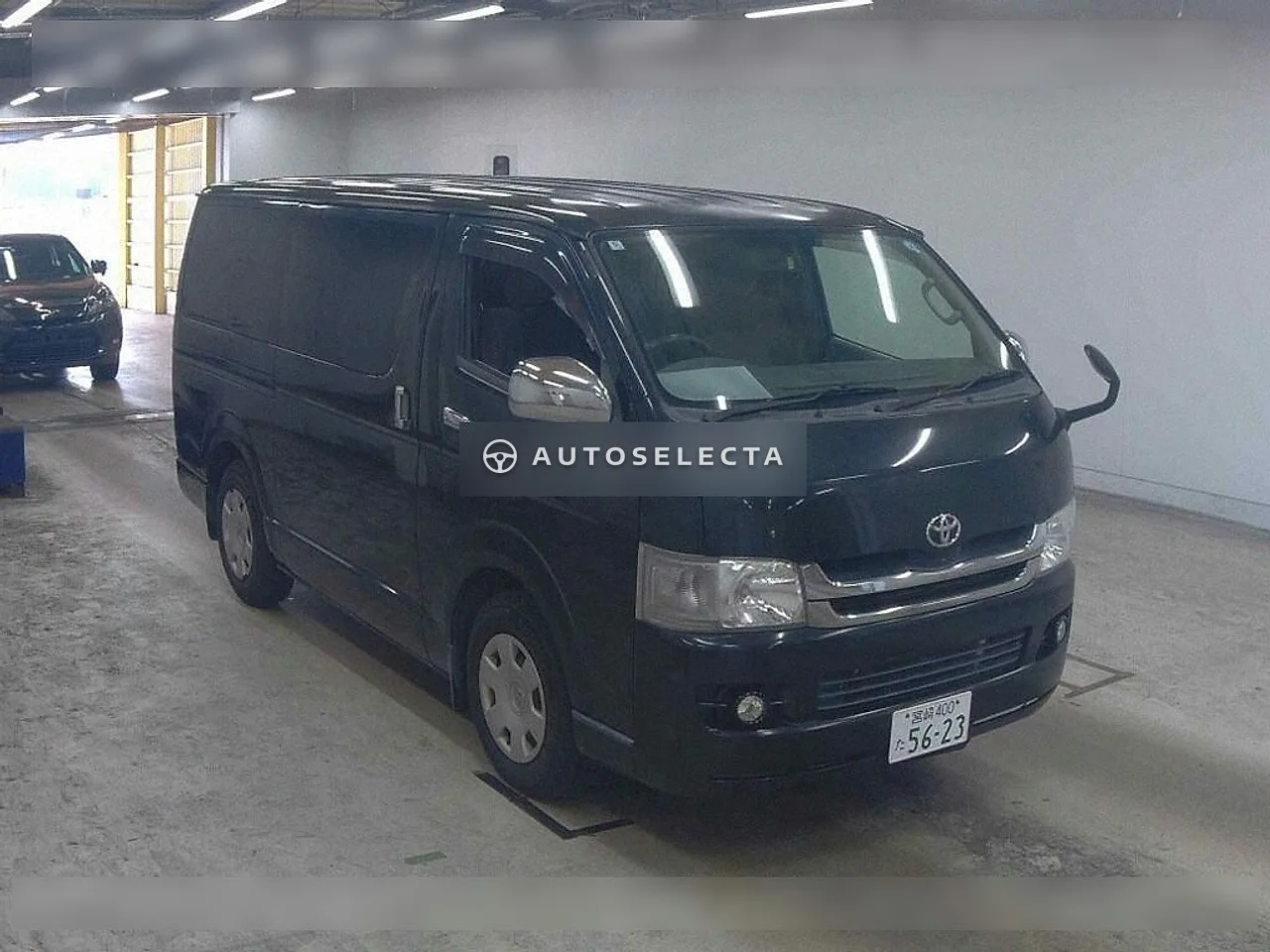 Toyota Hiace Van 2009, photo 1 of 6