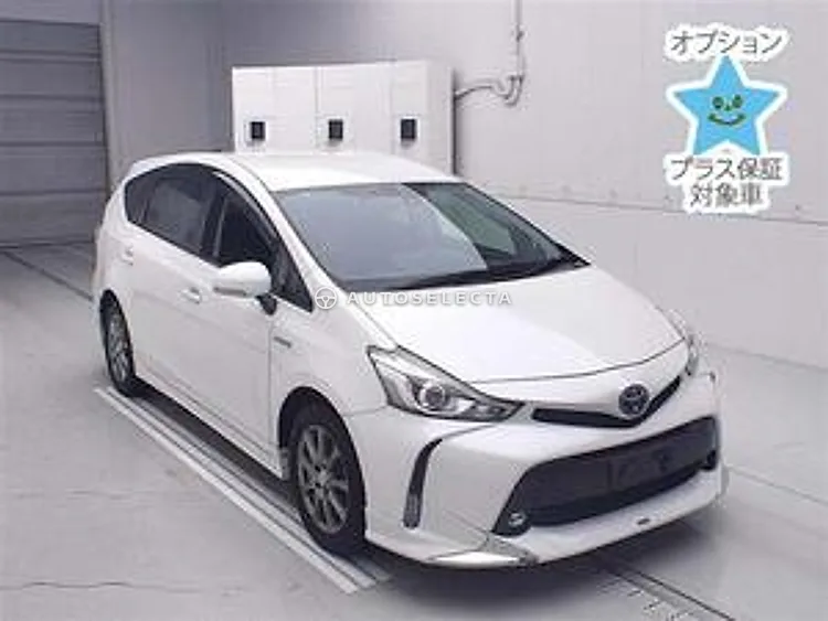 Toyota Prius Alpha 2015, photo 1 of 1