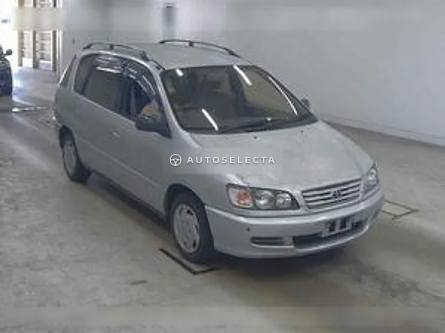 Toyota Ipsum 1996, auction grade 3