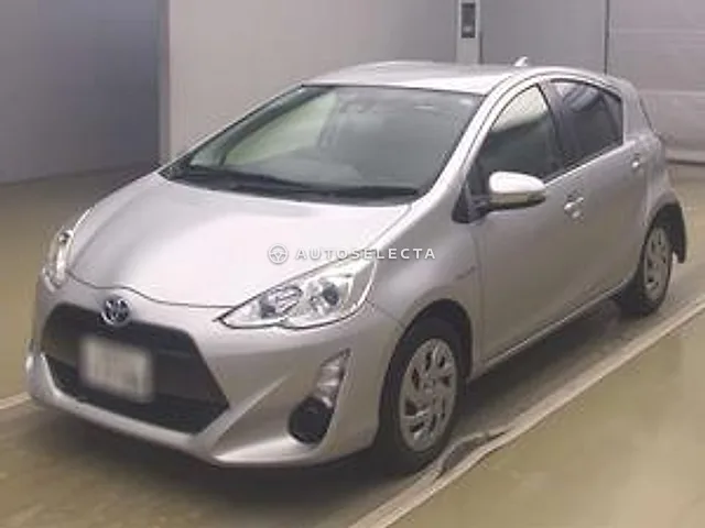 Toyota Aqua 2017, auction grade R