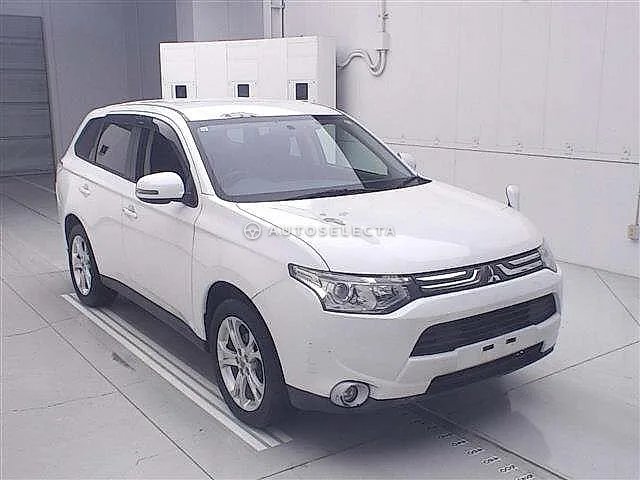 Mitsubishi Outlander 2013, auction grade 3.5