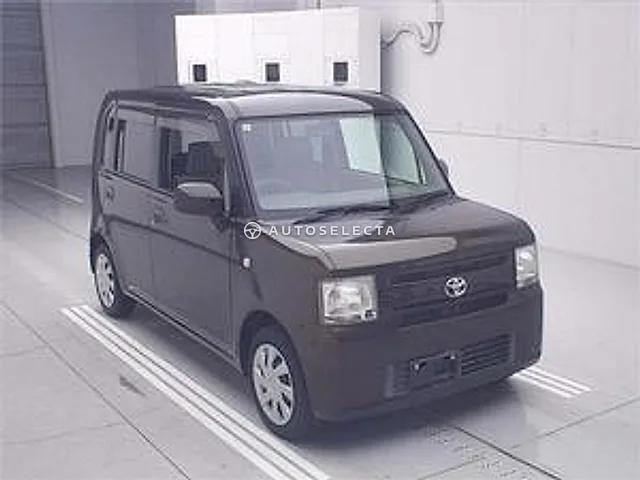 Toyota Pixis Space 2011