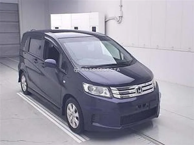 Honda Freed Spike 2011, auction grade 3.5