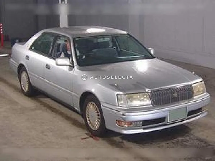 Toyota Crown 1997, photo 1 of 1