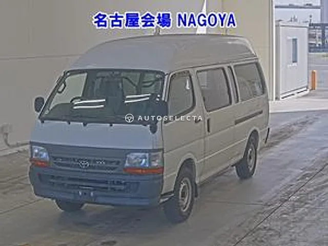 Toyota Hiace 2004, auction grade RA