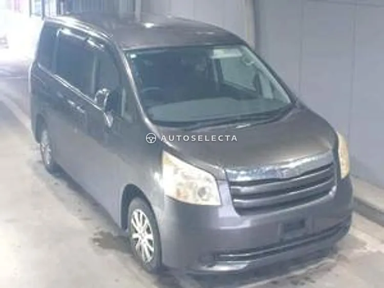 Toyota Noah 2009, photo 1 of 1
