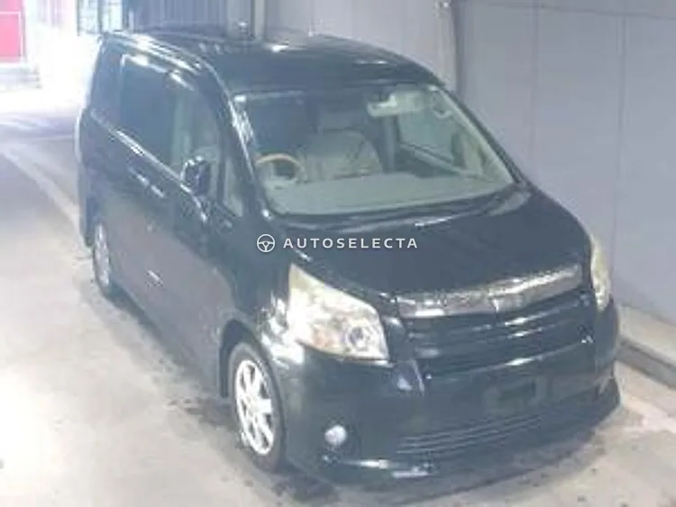 Toyota Noah 2009, photo 1 of 1